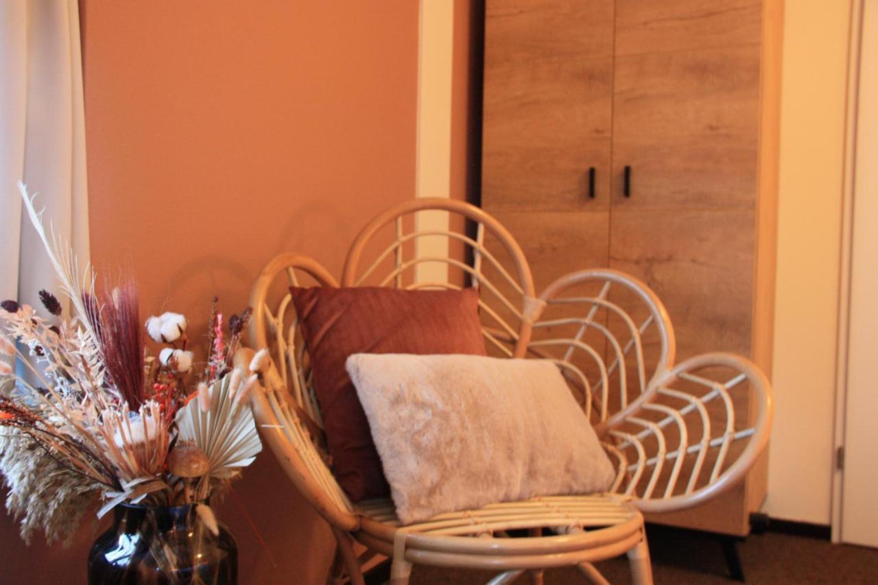 Maison Bellefleur B&B - Pension Ренессе Экстерьер фото