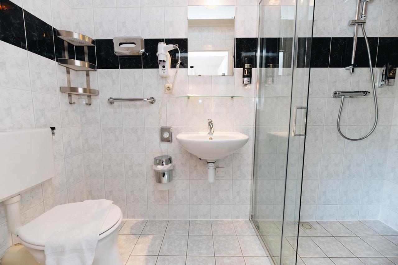 Maison Bellefleur B&B - Pension Ренессе Экстерьер фото