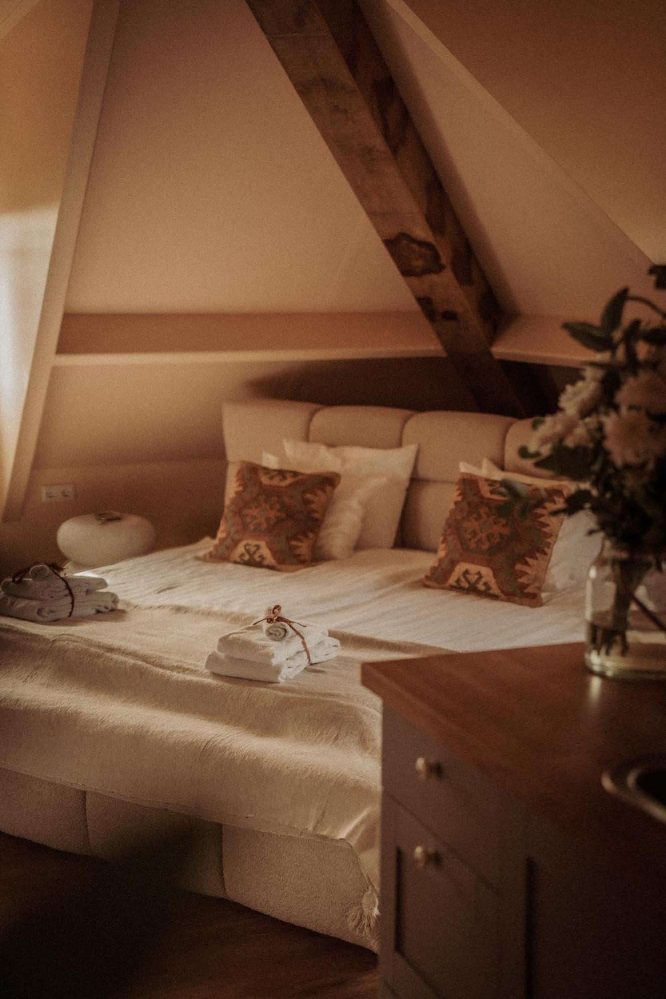 Maison Bellefleur B&B - Pension Ренессе Экстерьер фото